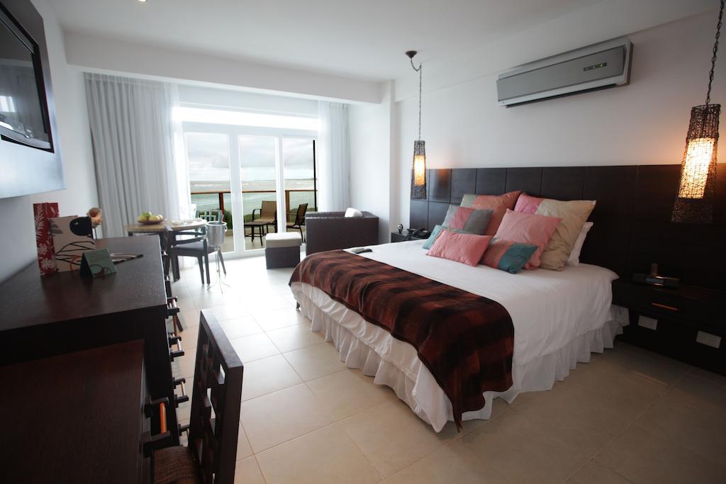 Iguana Crossing Boutique Hotel Puerto Villamil Værelse billede