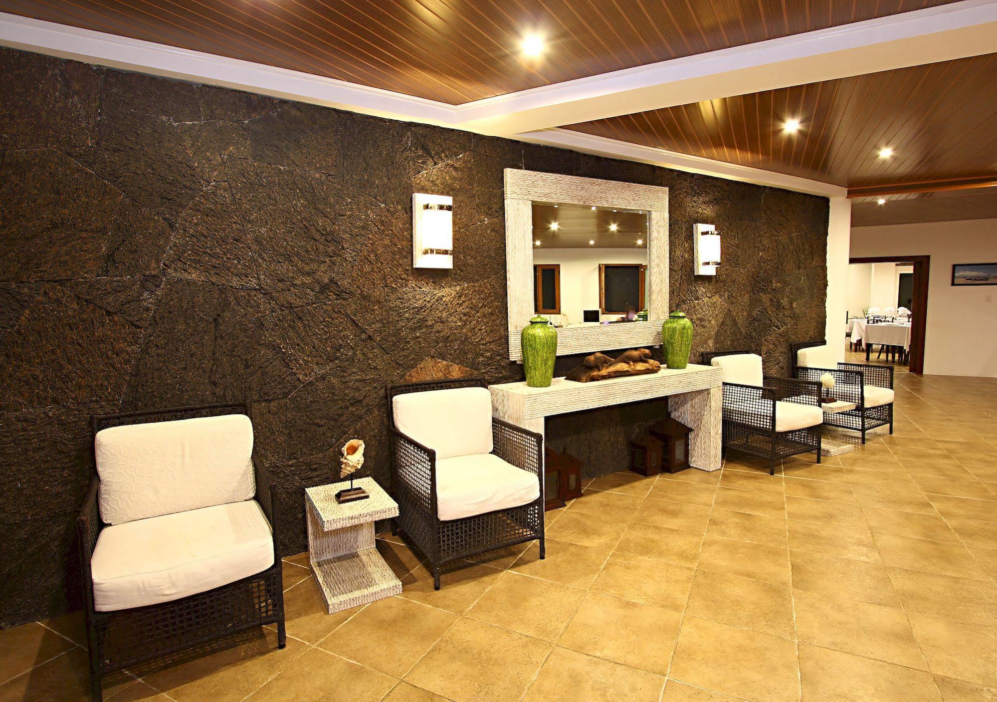 Iguana Crossing Boutique Hotel Puerto Villamil Eksteriør billede